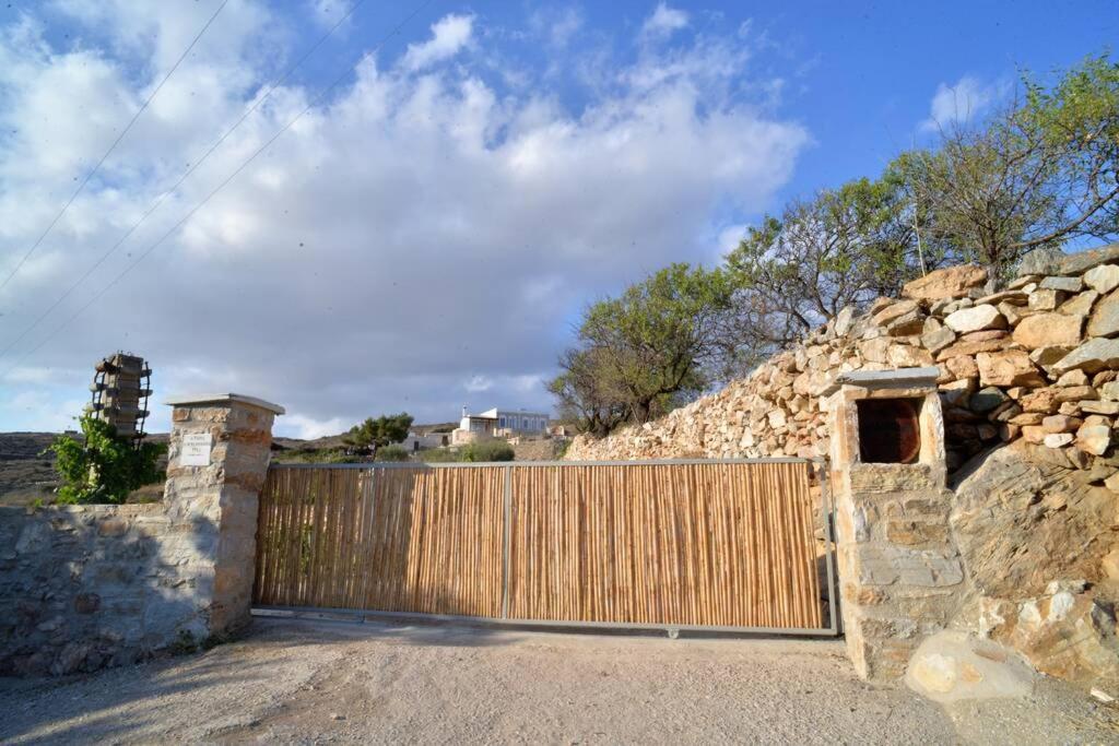 George Farmhouse Chrousa Bagian luar foto
